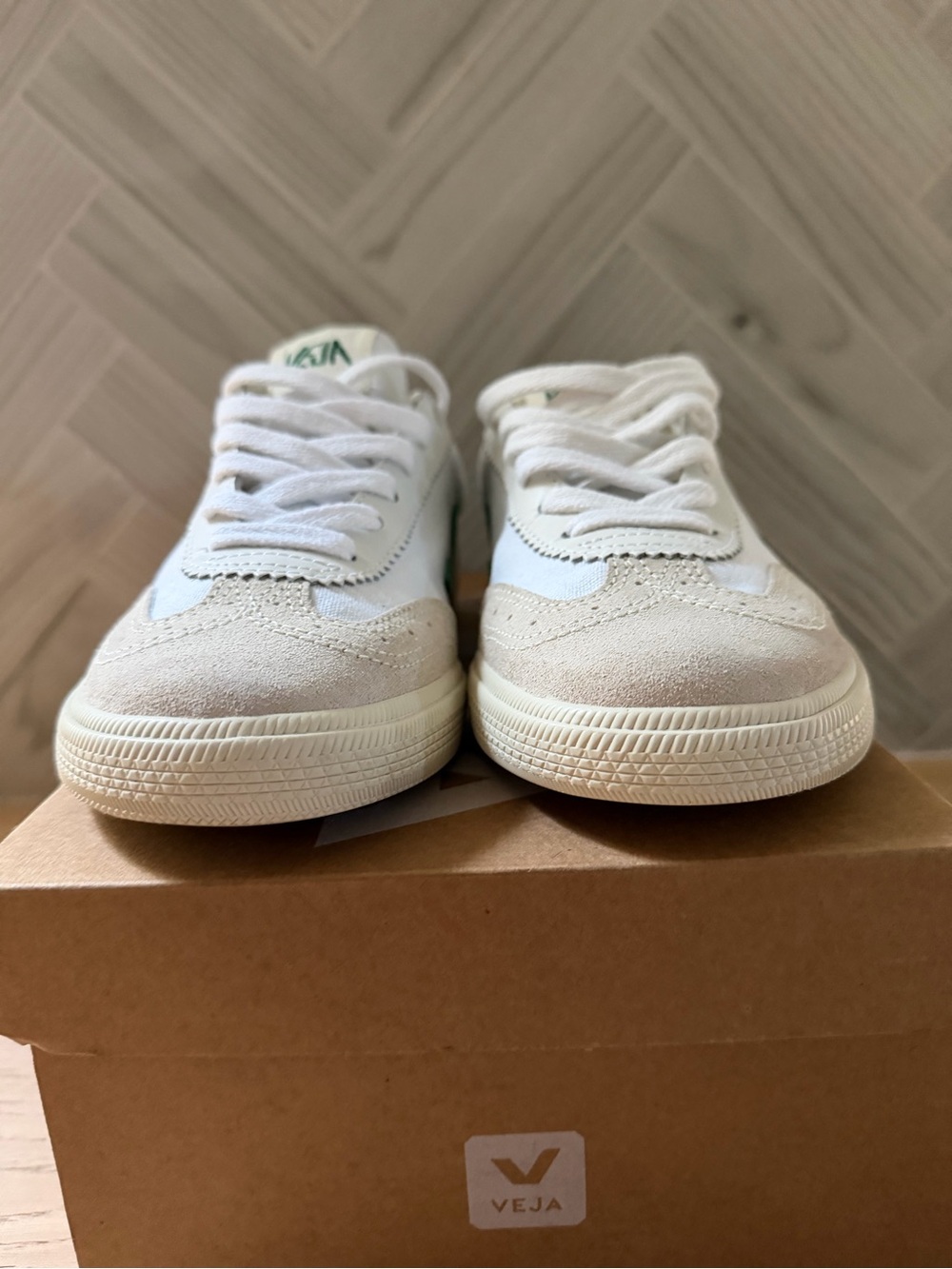 VEJA
Volley leather and suede-trimmed canvas sneakers - Picture 6 of 8